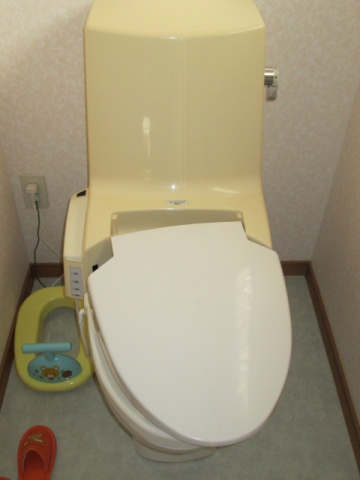 【中之島店】古くなったトイレを取替！
